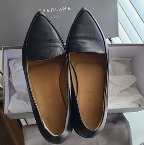 EVERLANE The Modern Point, size 9, black